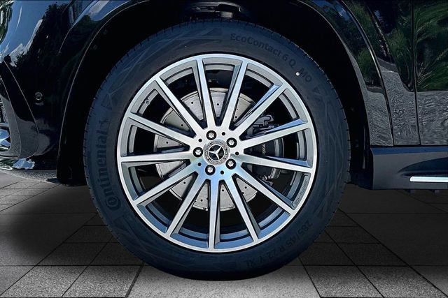 New 2026 Mercedes-Benz GLS 580 4MATIC image 15