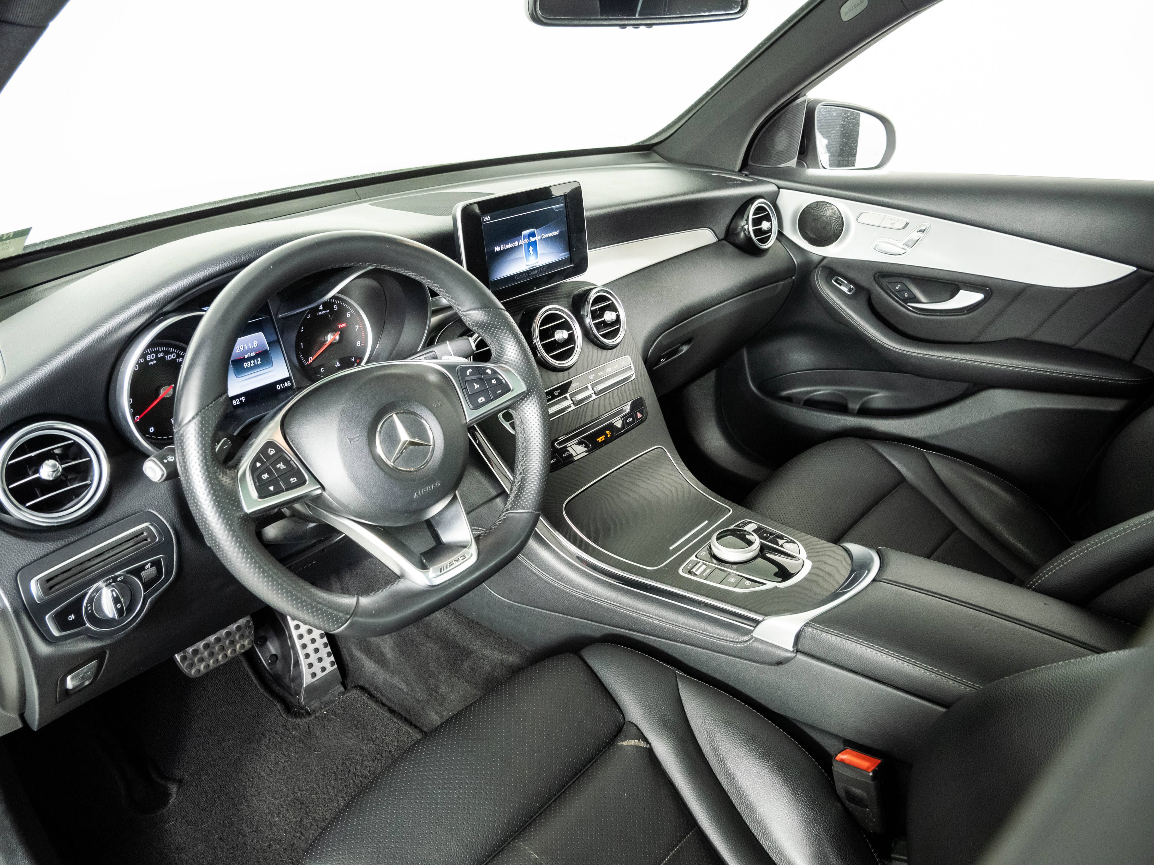 Used 2019 Mercedes-Benz GLC 300 image 4