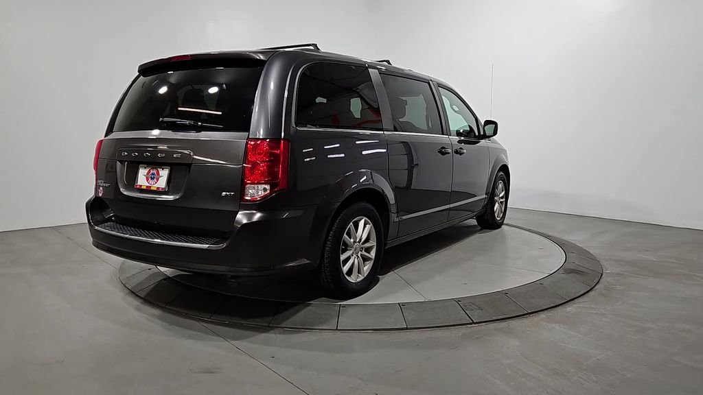 Used 2018 Dodge Grand Caravan SXT image 5