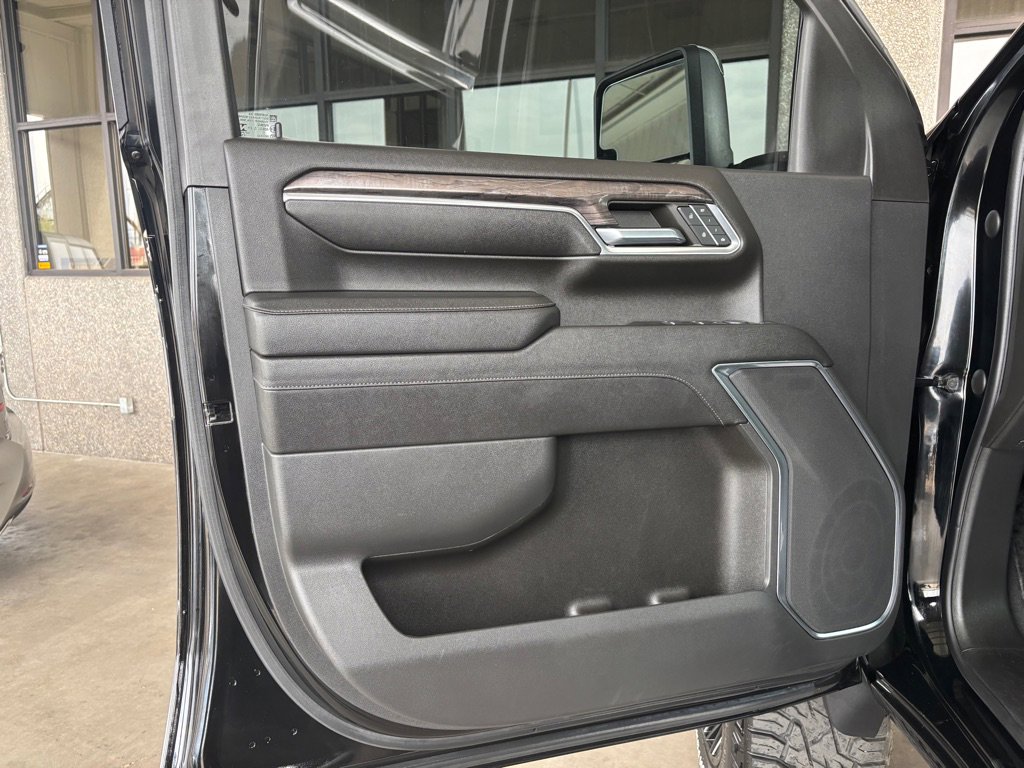 Used 2024 Chevrolet Silverado 2500 LTZ AWD/4WD image 20