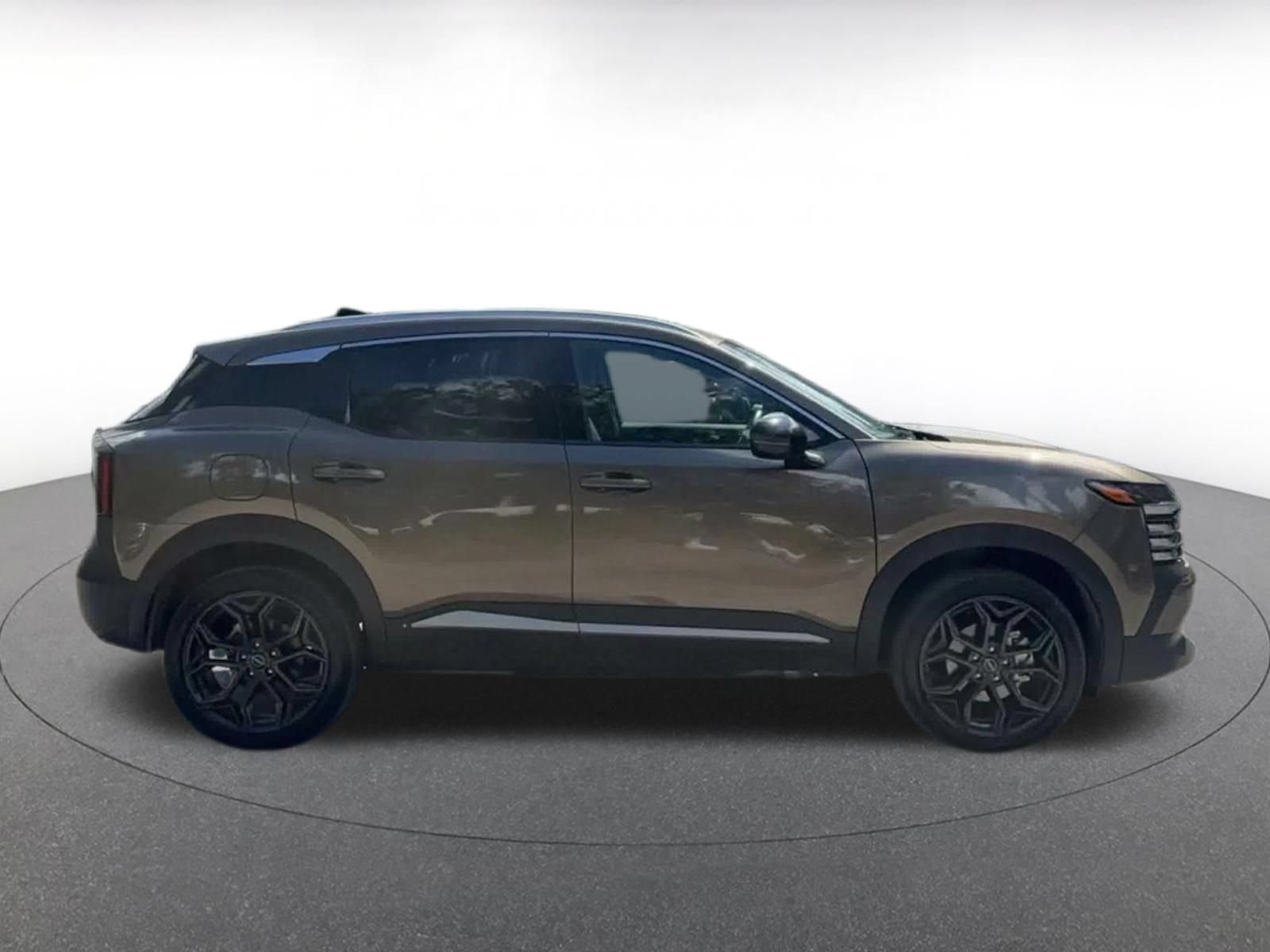 Used 2026 Nissan Kicks SR FWD image 15