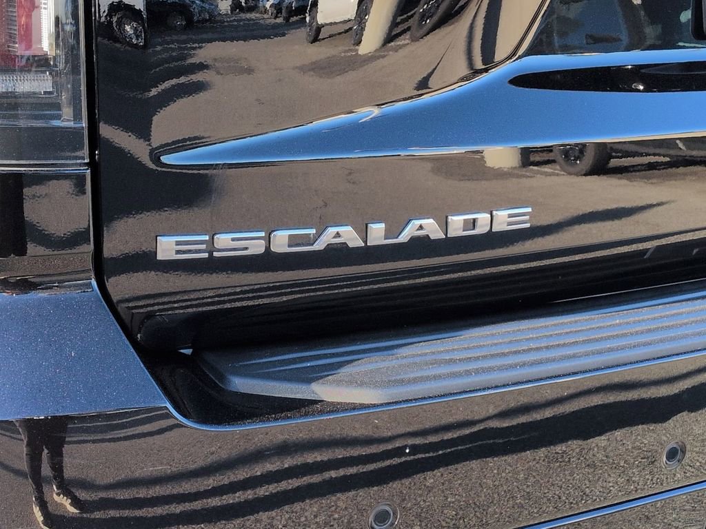 Certified 2025 Cadillac Escalade ESV Premium Luxury image 31