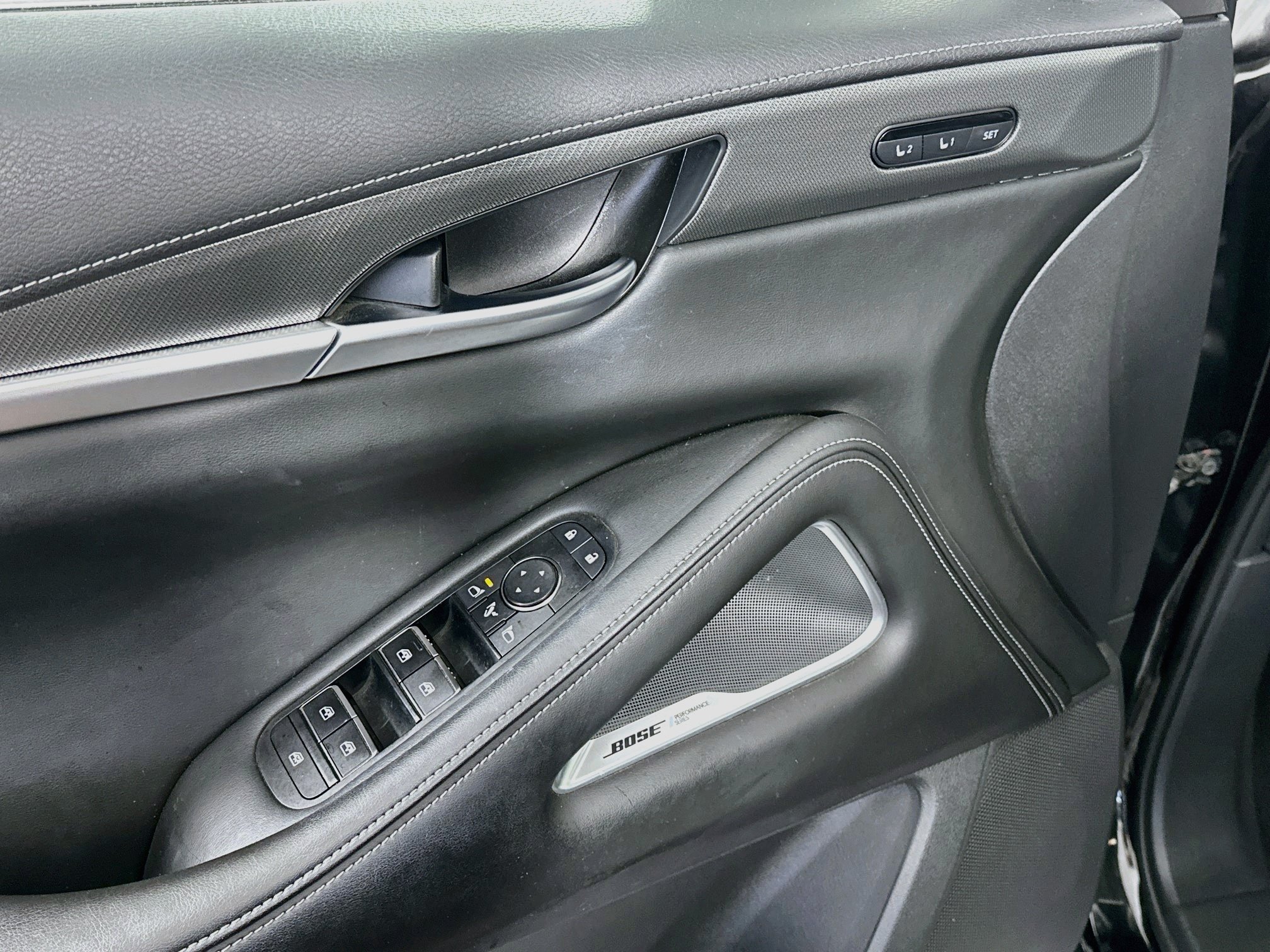 Used 2023 INFINITI QX60 Luxe w/ Performance Audio Package FWD image 15