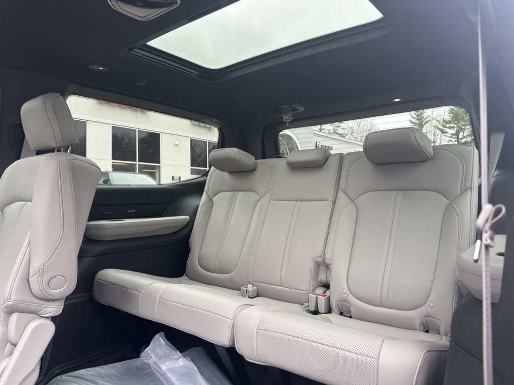 New 2026 Jeep Grand Wagoneer Limited w/ Premium Group II AWD/4WD image 30