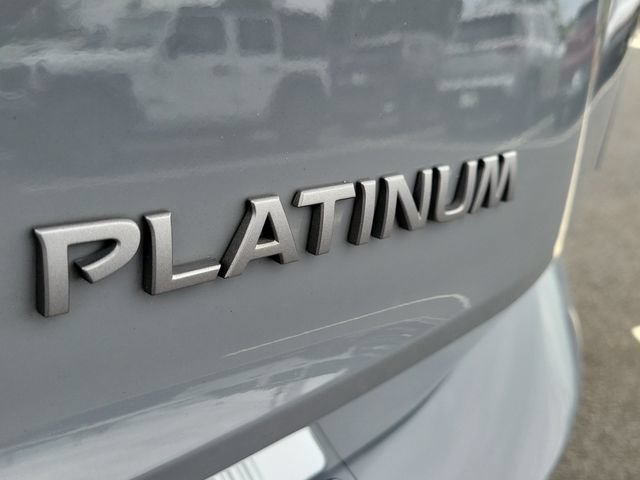 Used 2025 Nissan Rogue Platinum FWD image 8