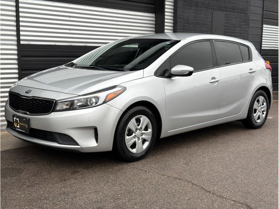 Used 2017 Kia Forte LX FWD image 5