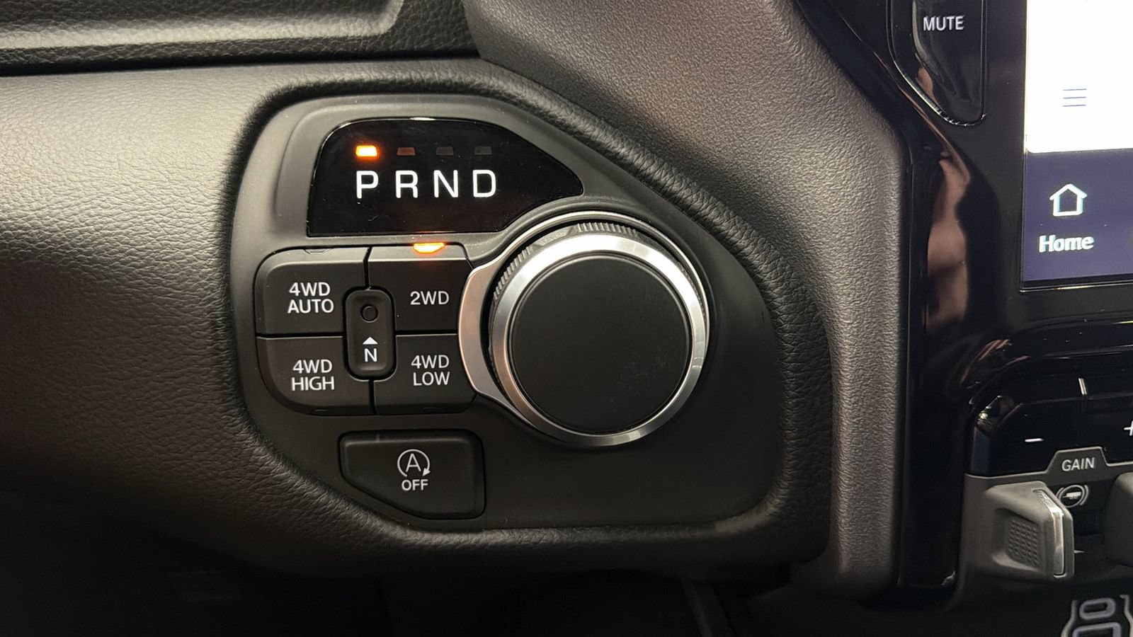 Used 2025 RAM 1500 Big Horn AWD/4WD image 24