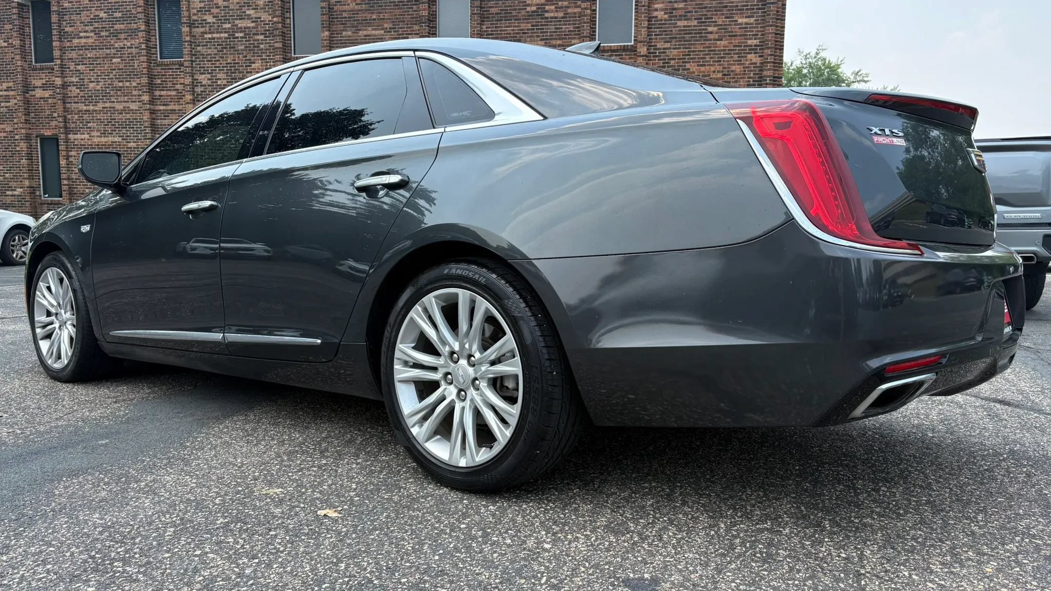 Used 2019 Cadillac XTS Luxury FWD image 7