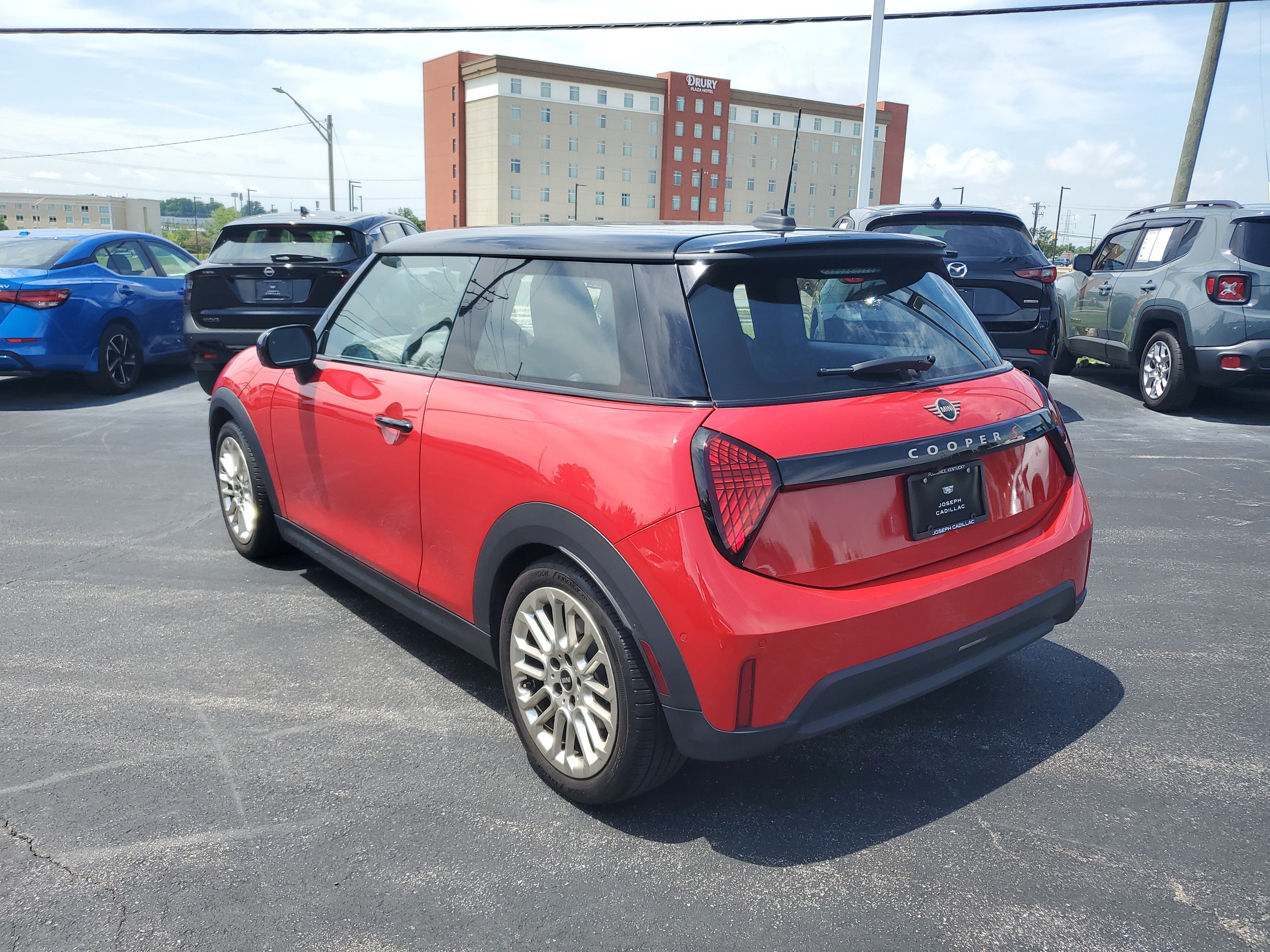 Used 2025 MINI Cooper S FWD image 2