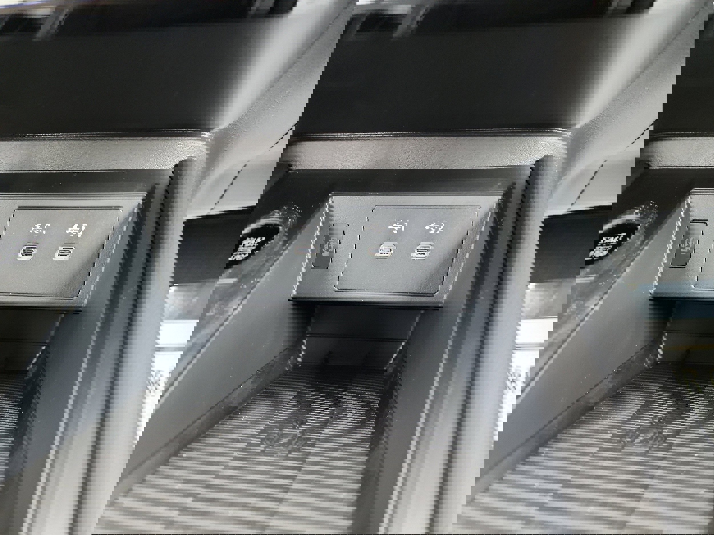 New 2026 Nissan Kicks SR w/ SR Premium Package image 14