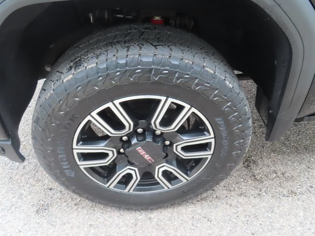Used 2023 GMC Sierra 2500 AT4 w/ AT4 Premium Plus Package AWD/4WD image 18