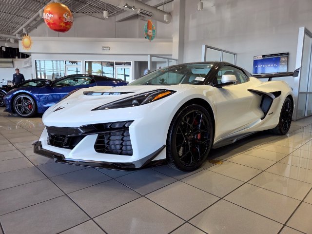 New 2027 Chevrolet Corvette ZR1 w/ ZR1 Carbon Fiber Aero Package RWD image 3