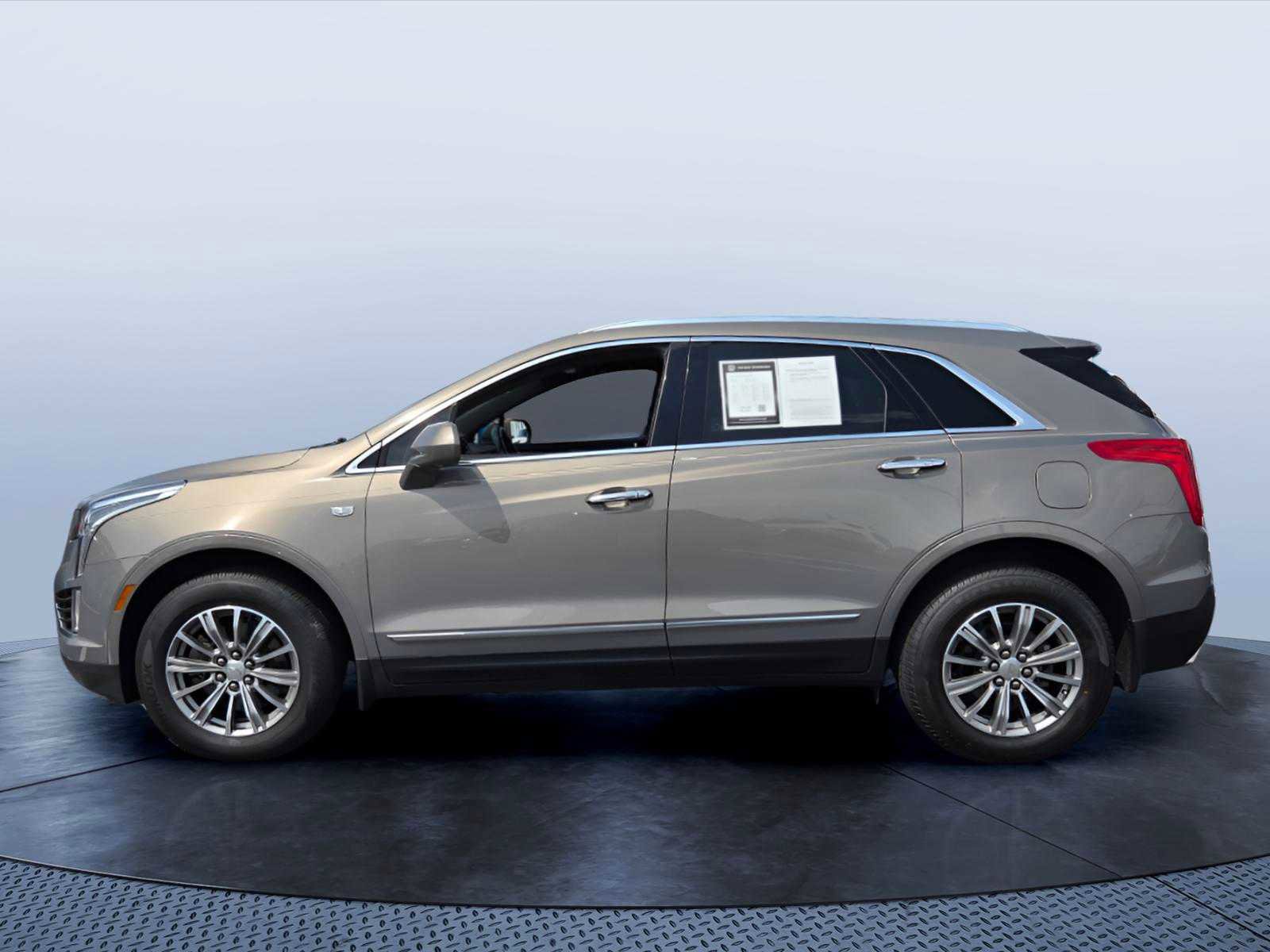 Used 2019 Cadillac XT5 Luxury FWD image 3
