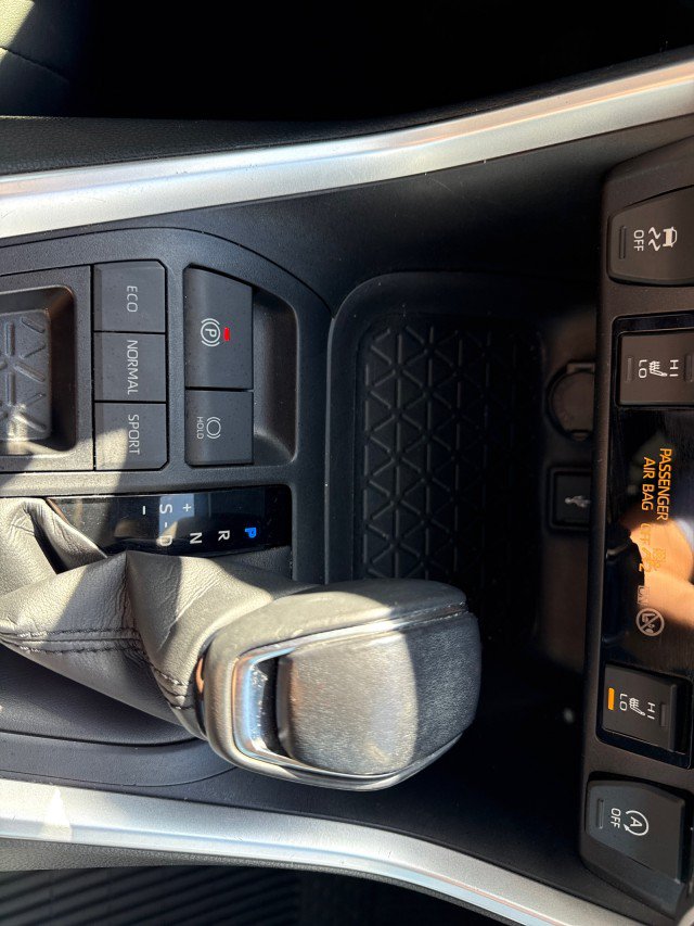 Used 2022 Toyota RAV4 XLE Premium FWD image 23