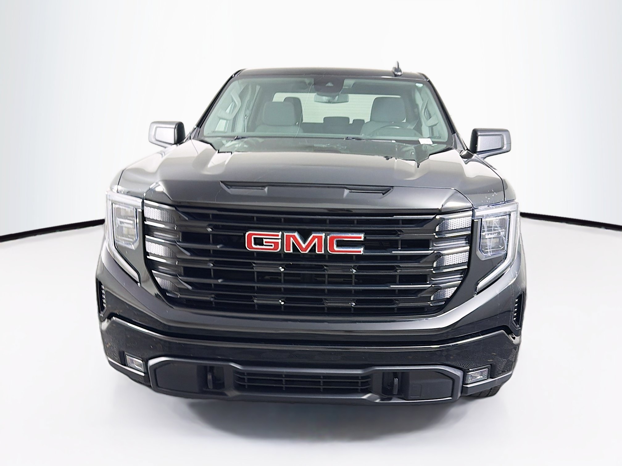Used 2024 GMC Sierra 1500 Elevation AWD/4WD image 2