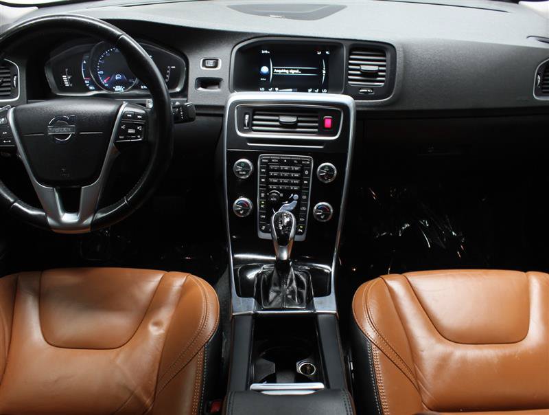 Used 2015 Volvo S60 T6 Platinum FWD image 9