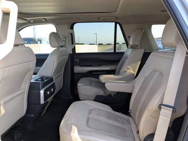 Used 2022 Ford Expedition Limited image 14