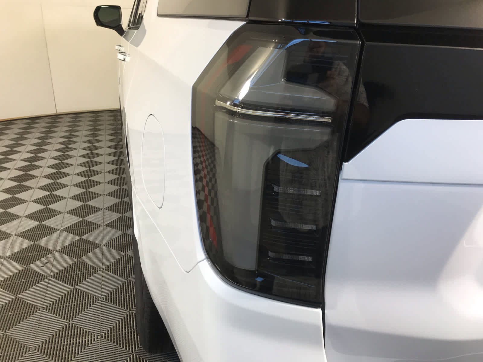 New 2026 Chevrolet Suburban High Country w/ Sun And Tow Package image 22