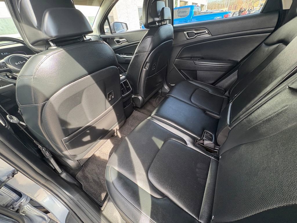 Used 2023 Kia Sportage EX image 24