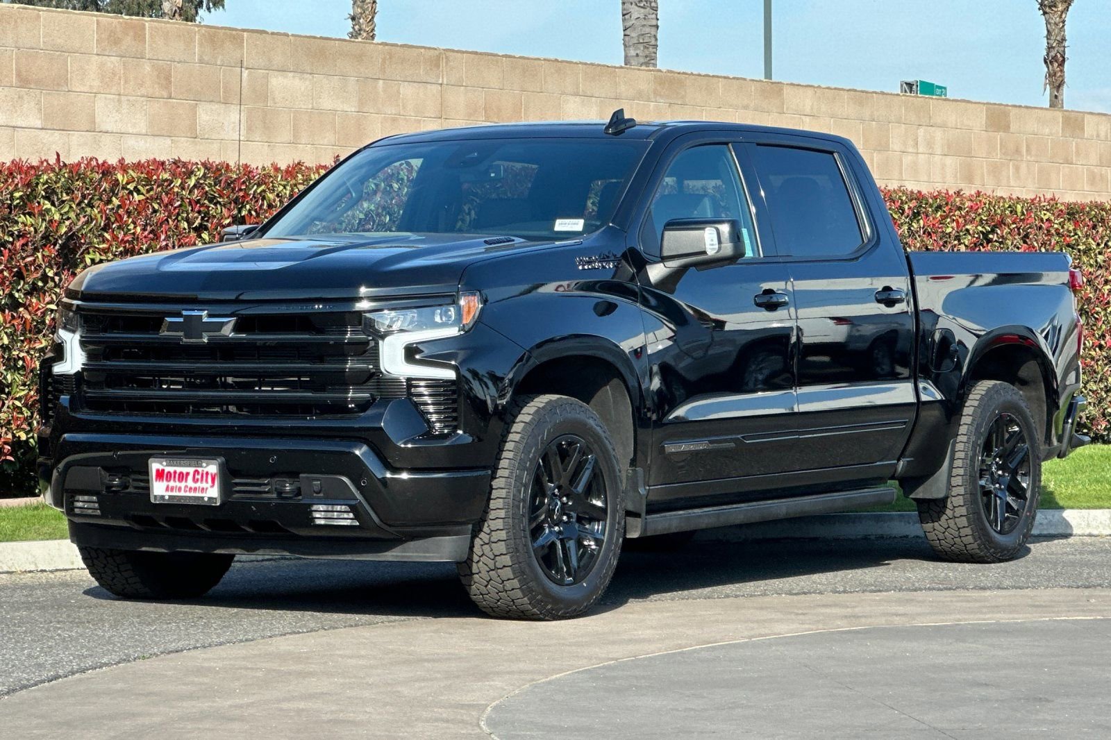 Certified 2025 Chevrolet Silverado 1500 High Country w/ Midnight Edition image 8