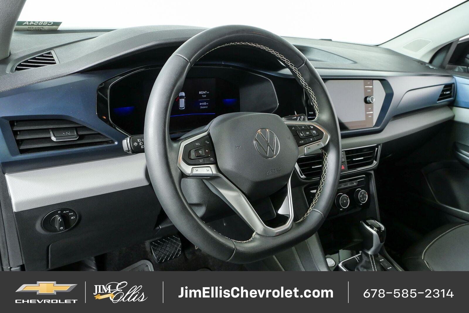 Used 2023 Volkswagen Taos SE FWD image 4