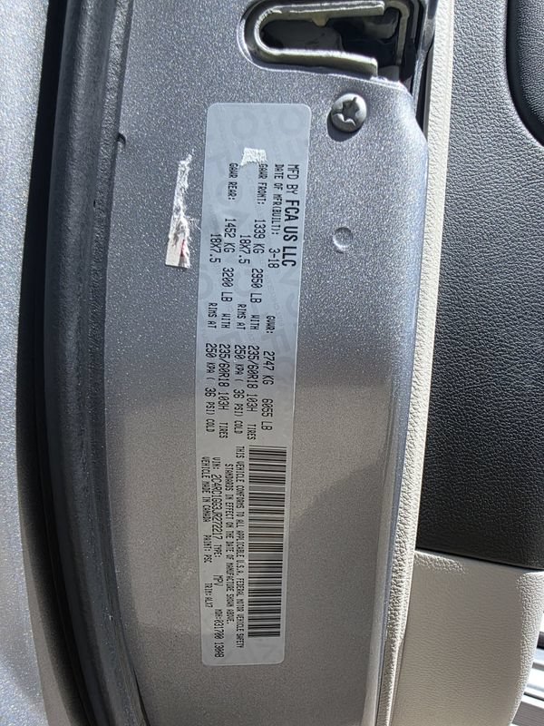 Used 2018 Chrysler Pacifica Limited FWD image 32