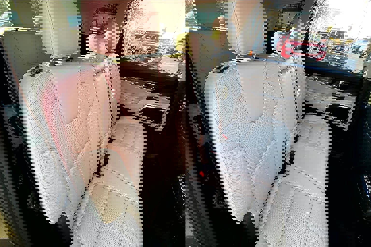 Used 2020 Kia Telluride EX image 19