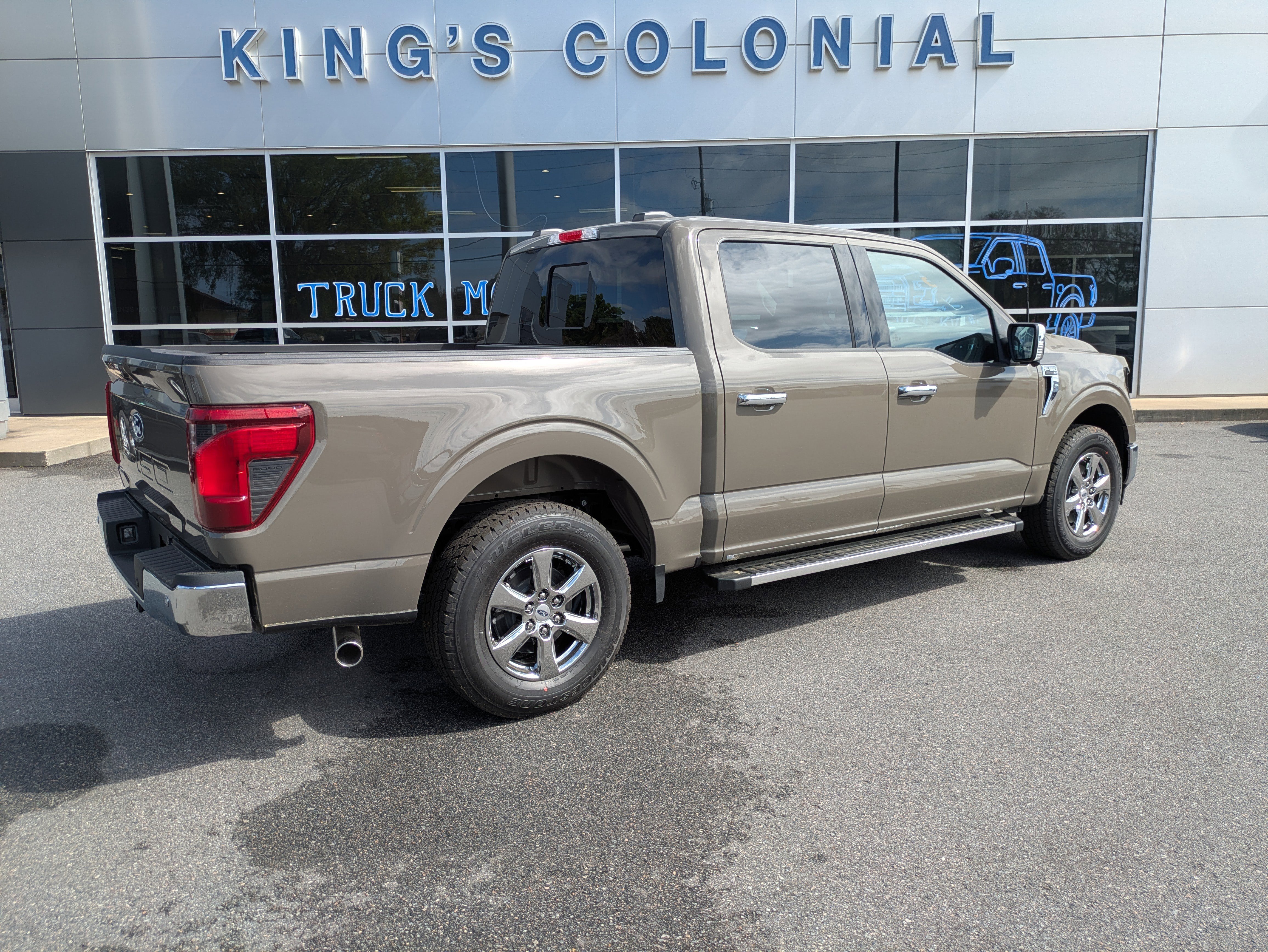 New 2025 Ford F150 XLT w/ Equipment Group 302A MID image 28