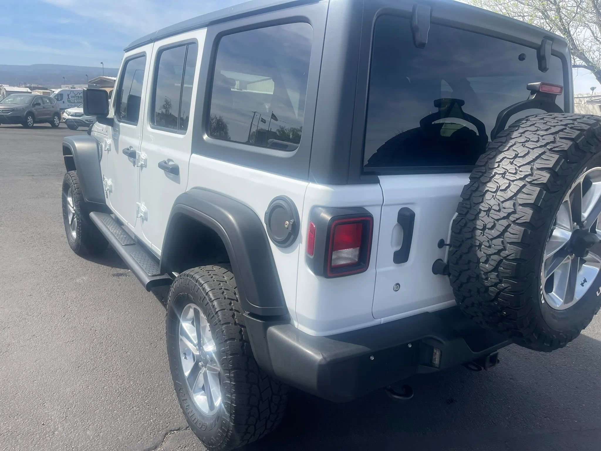 Used 2018 Jeep Wrangler Unlimited Sport S image 8