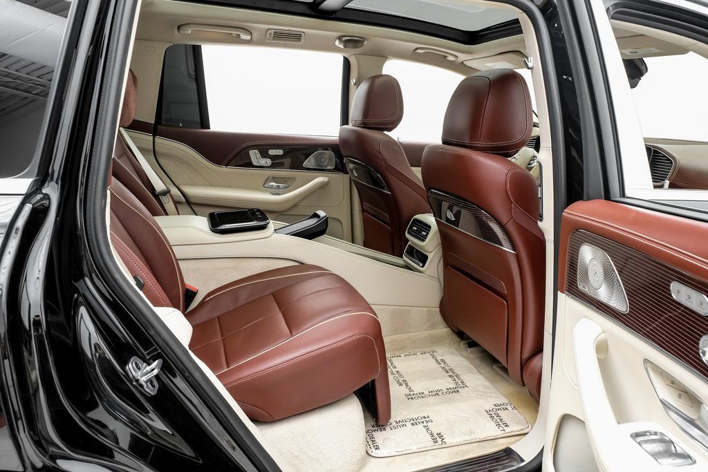 Used 2022 Mercedes-Benz Maybach GLS 600 4MATIC image 33
