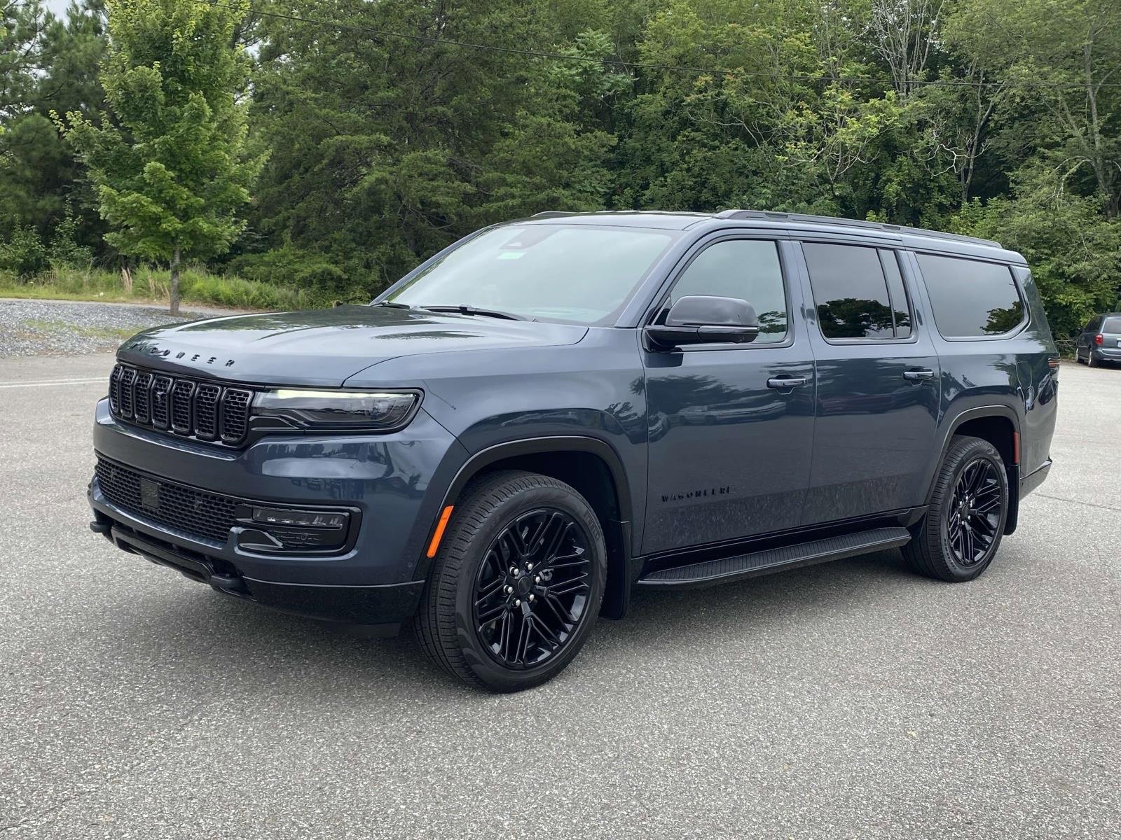 New 2025 Jeep Wagoneer L Series II w/ Convenience Group I image 3