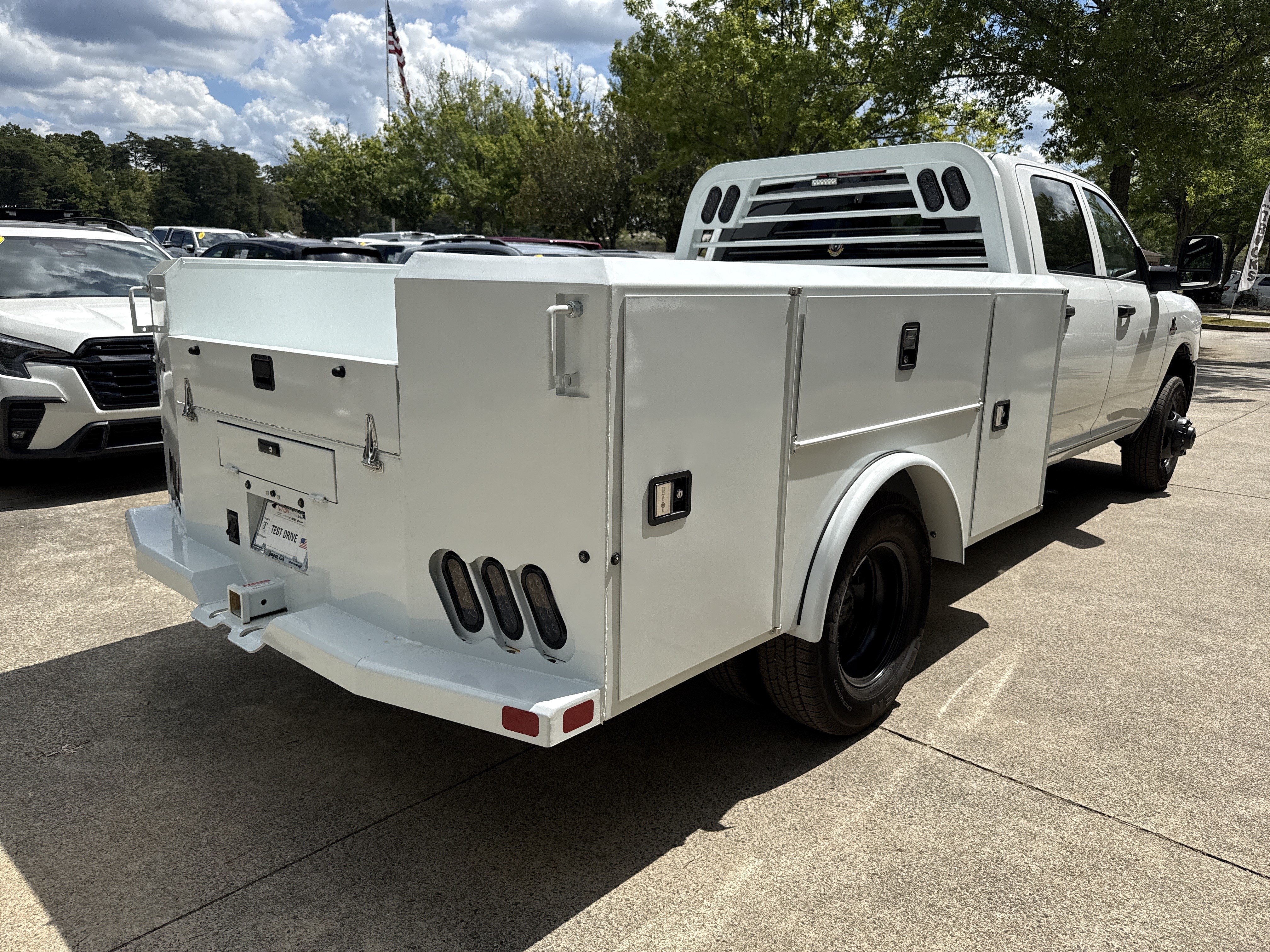 New 2026 RAM 3500 Tradesman AWD/4WD image 7