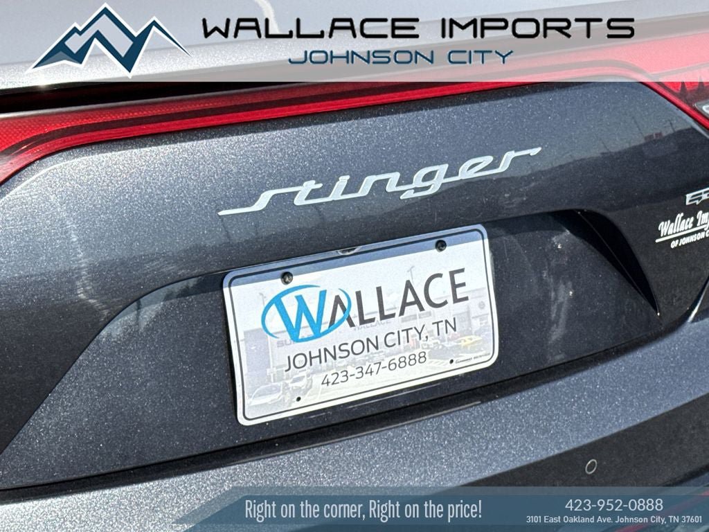 Used 2023 Kia Stinger GT-Line w/ Sun & Sound Package RWD image 10