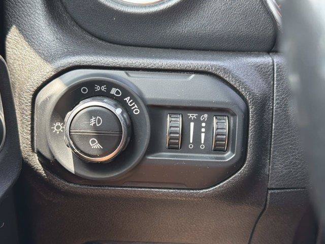 Used 2021 Jeep Gladiator Overland w/ Popular Equipment Package AWD/4WD image 20