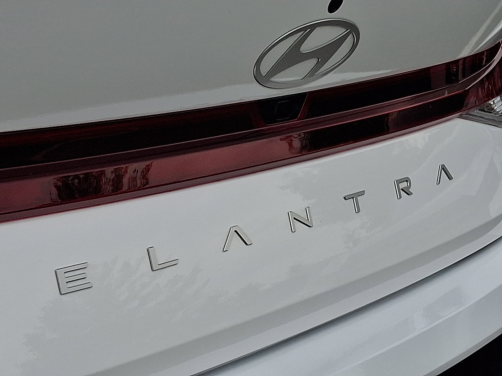 Used 2026 Hyundai Elantra Sport FWD image 28