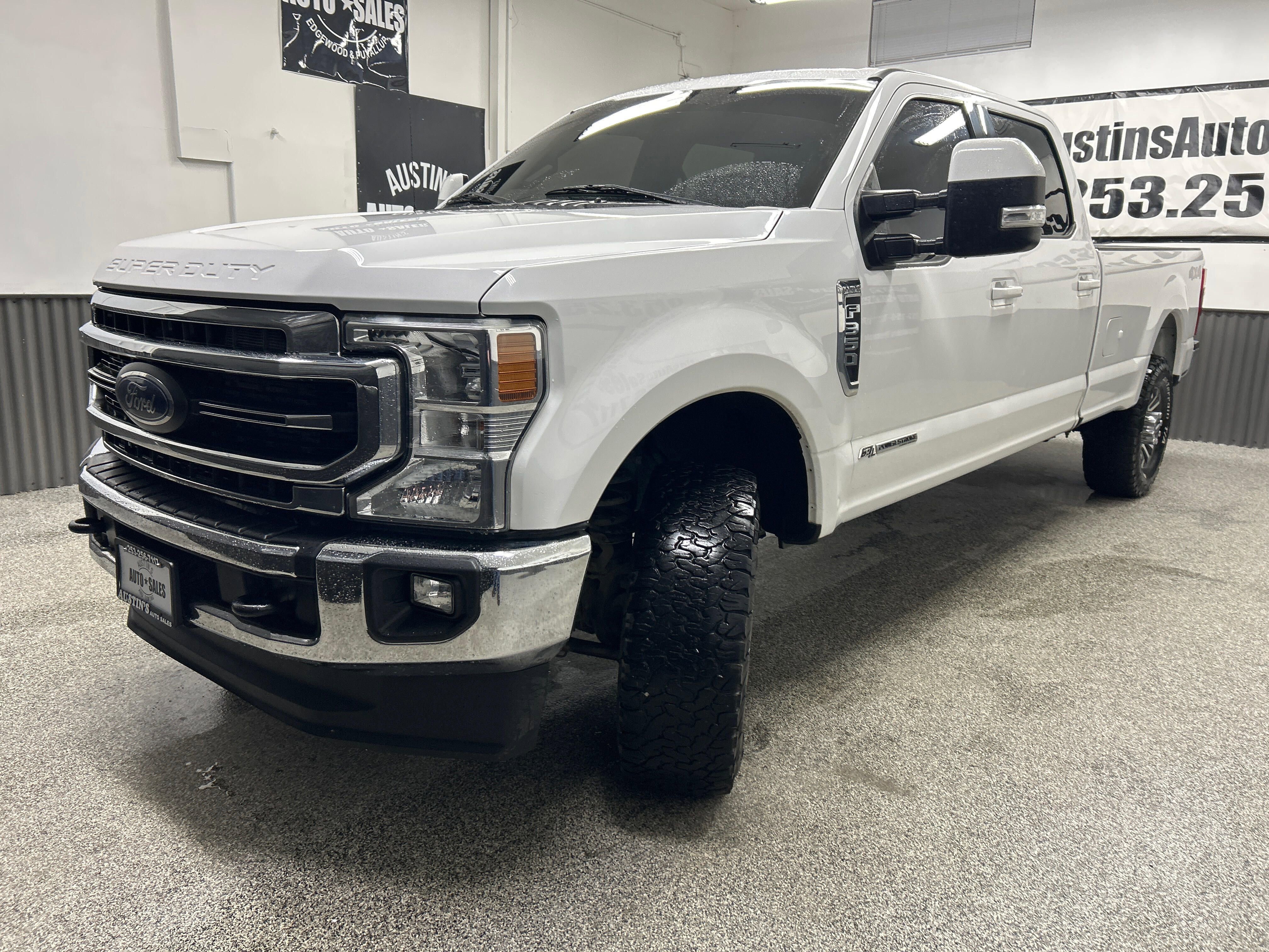 Used 2021 Ford F350 Lariat AWD/4WD image 3