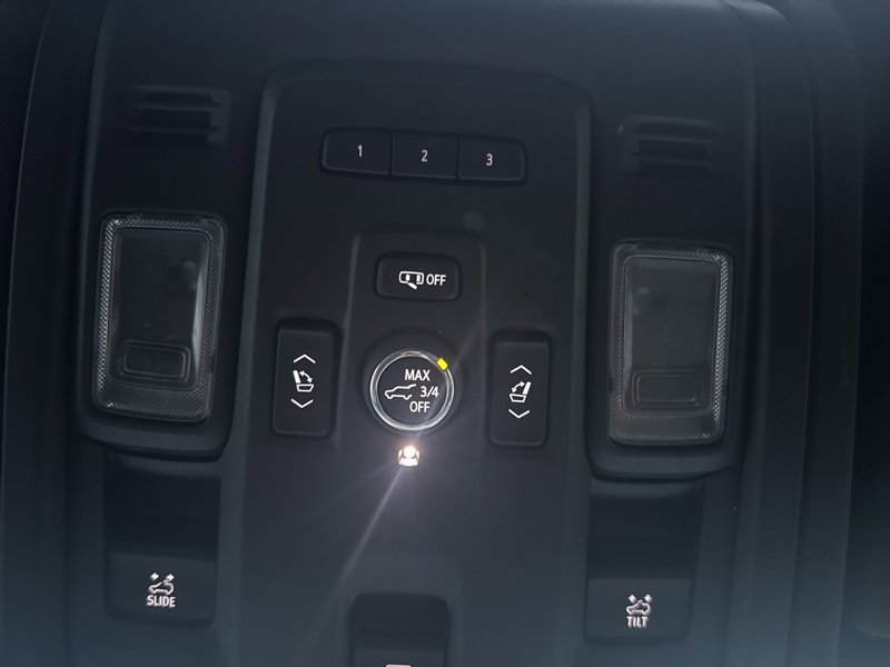 Used 2021 Chevrolet Suburban RST w/ Luxury Package image 29