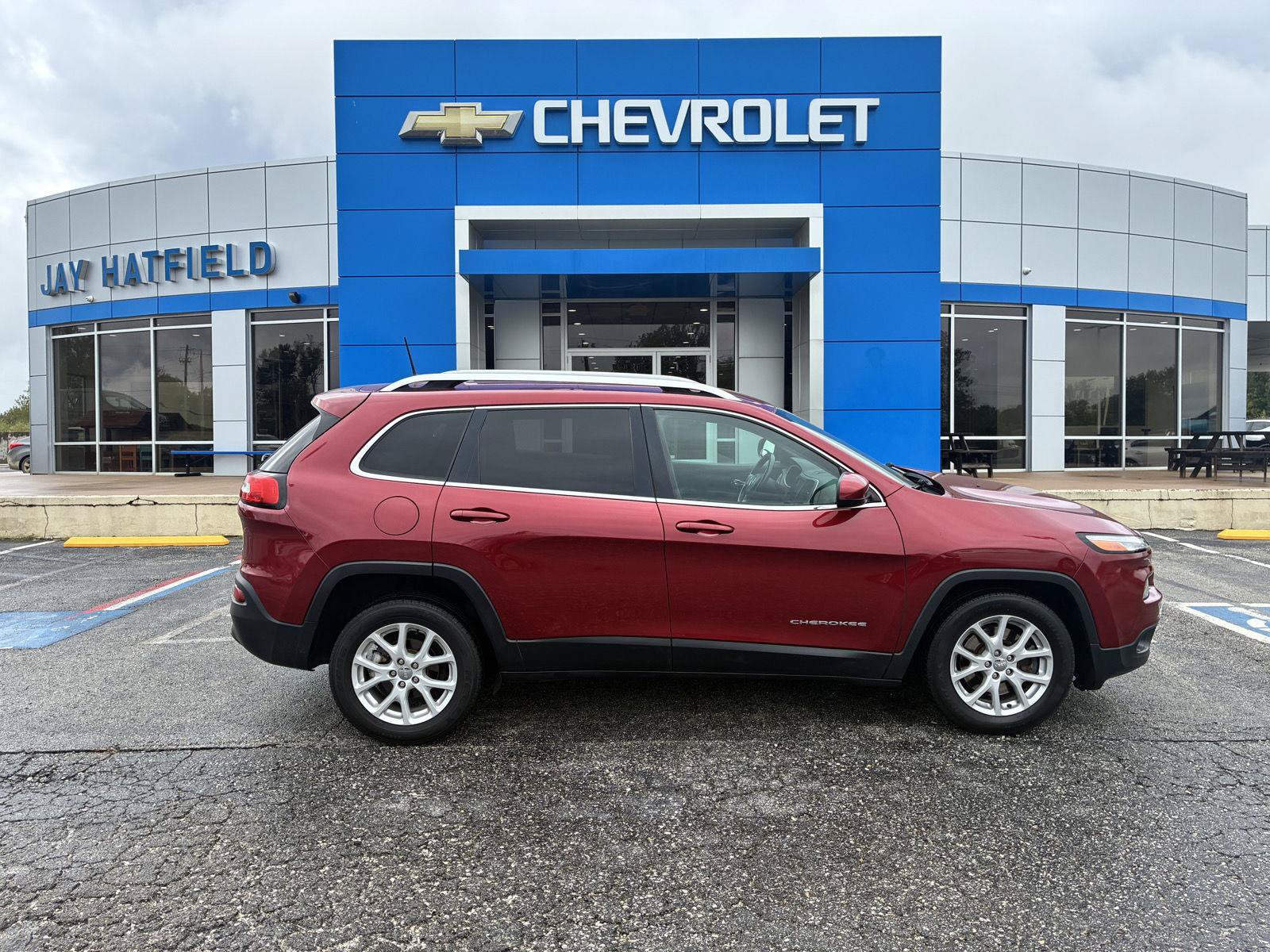 Used 2016 Jeep Cherokee Latitude w/ Comfort & Sound Group FWD image 1