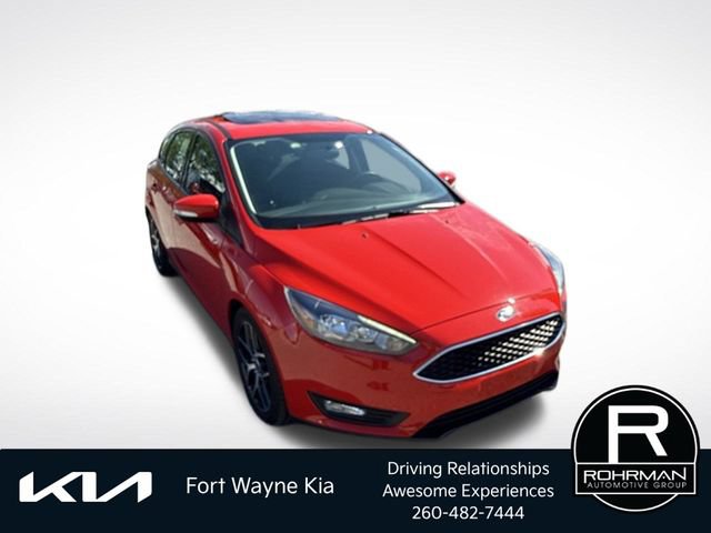 Used 2017 Ford Focus SEL w/ Cold Weather Package FWD image 8