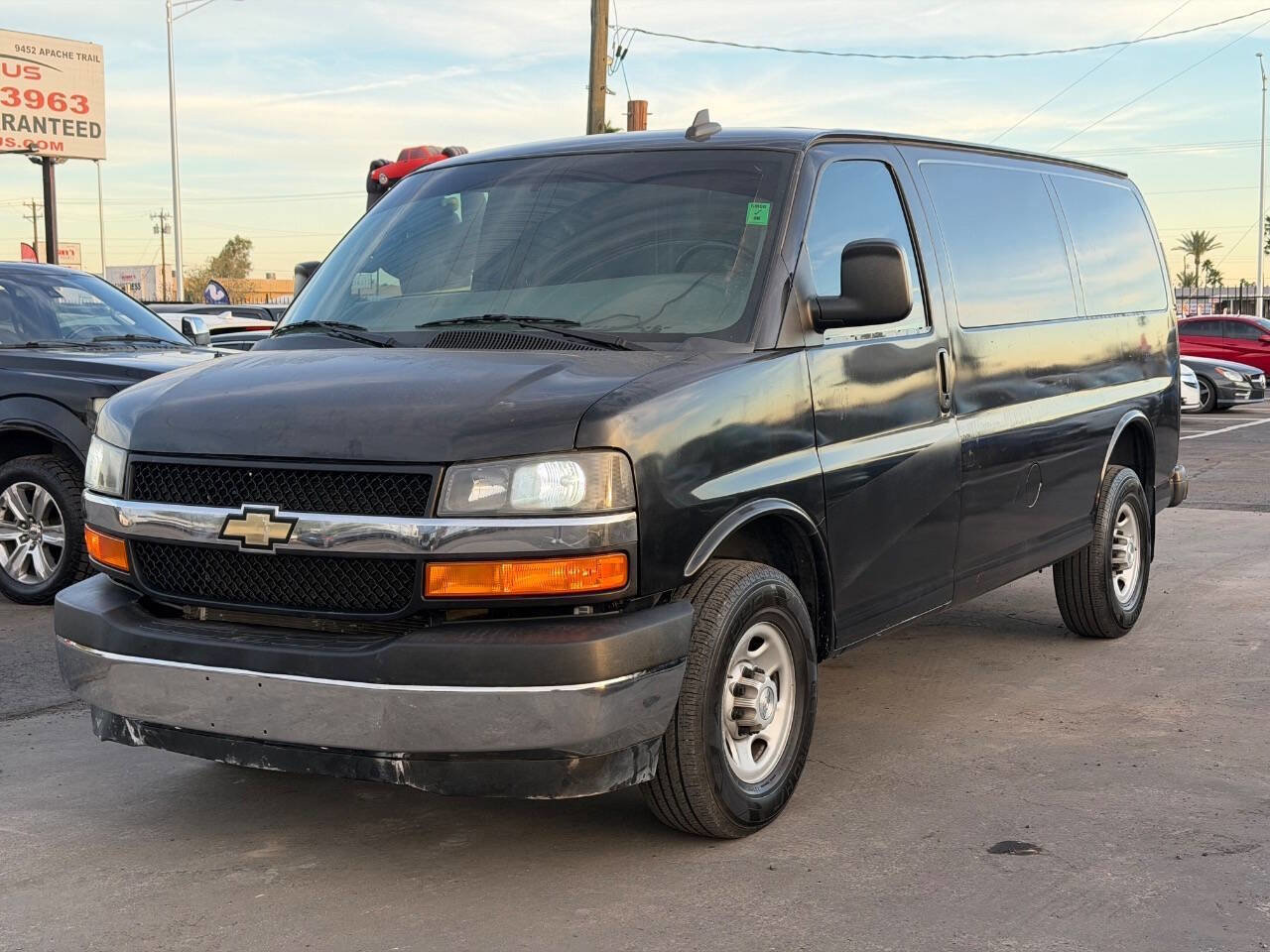 Used 2018 Chevrolet Express 2500 w/ Driver Convenience Package image 2