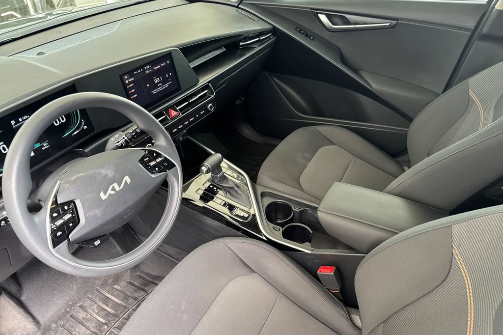 Used 2024 Kia Niro LX FWD image 10