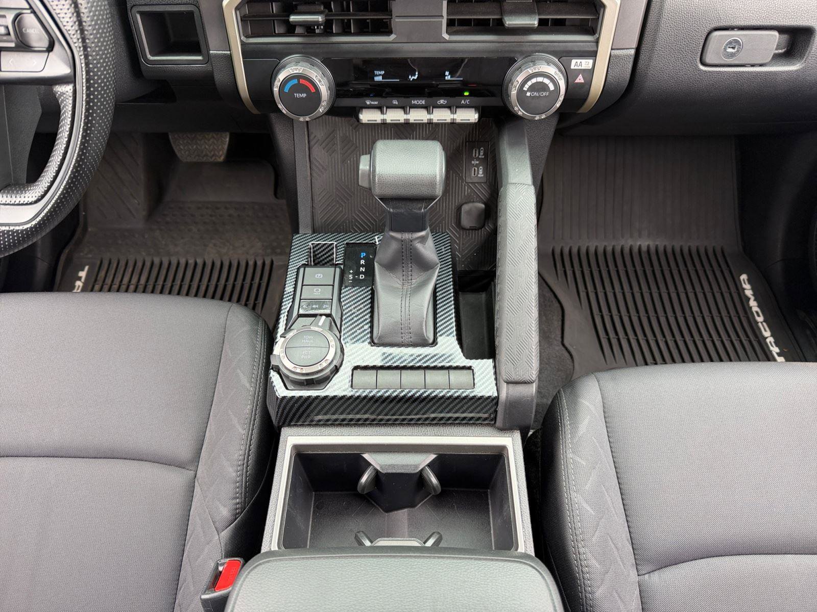 Used 2025 Toyota Tacoma SR5 AWD/4WD image 11