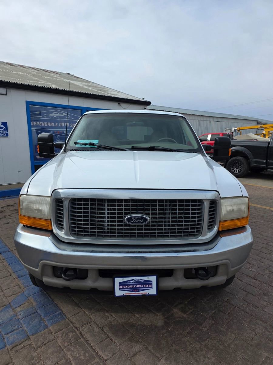 Used 2000 Ford Excursion Limited image 2