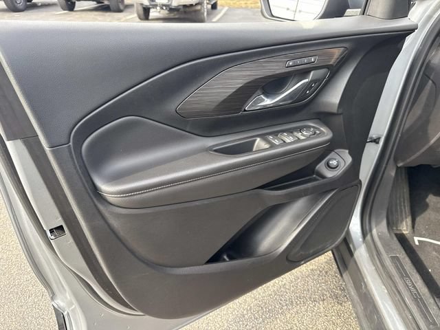 Used 2023 GMC Terrain SLT AWD/4WD image 24