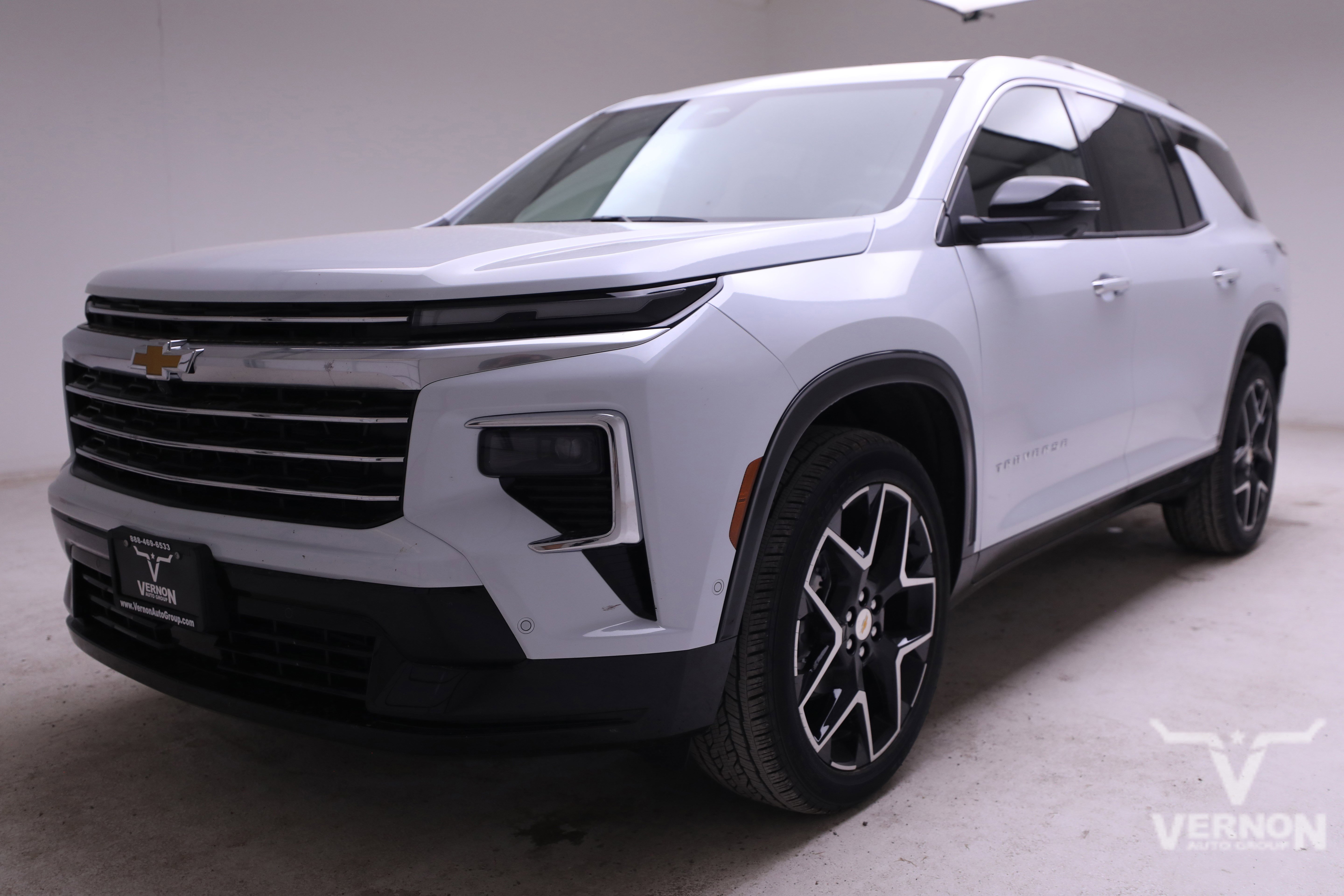 New 2026 Chevrolet Traverse High Country w/ LPO, Floor Liner Package