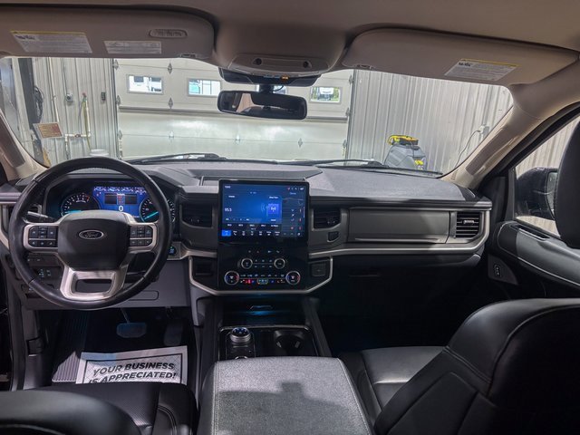 Used 2024 Ford Expedition XLT image 23