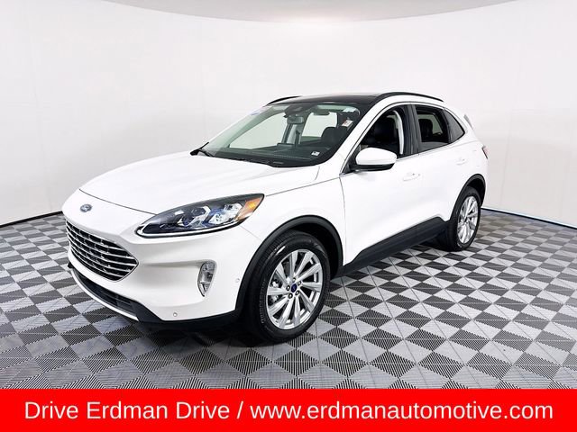 Used 2022 Ford Escape Titanium w/ Titanium Elite Package image 3