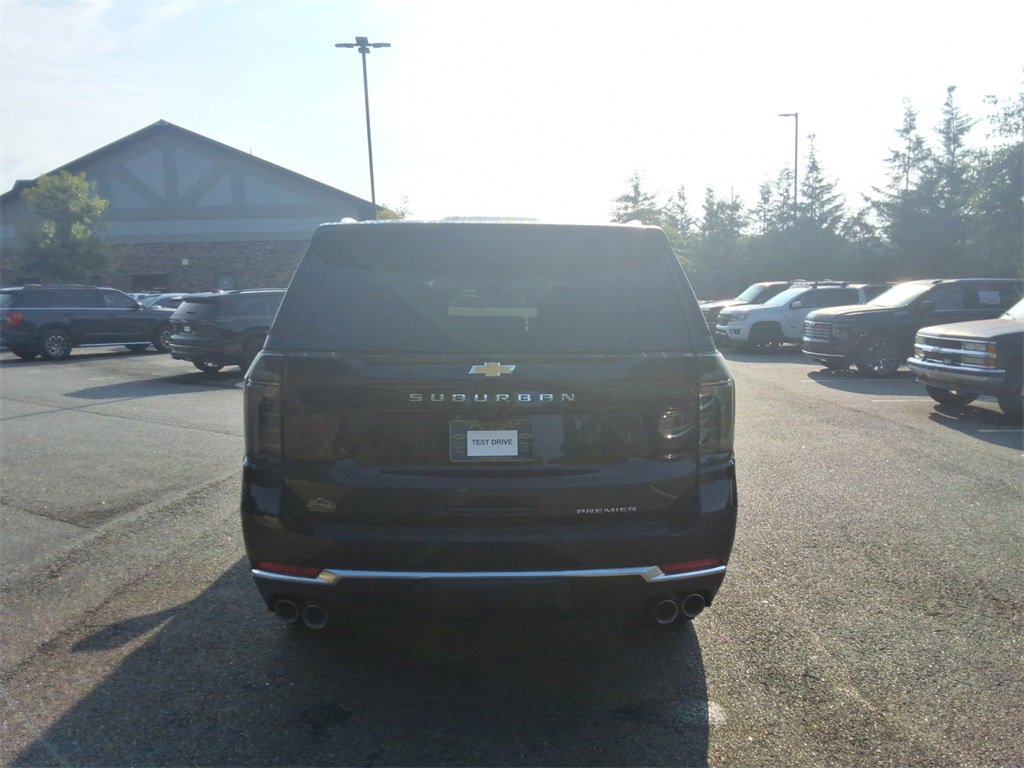 New 2026 Chevrolet Suburban Premier image 6