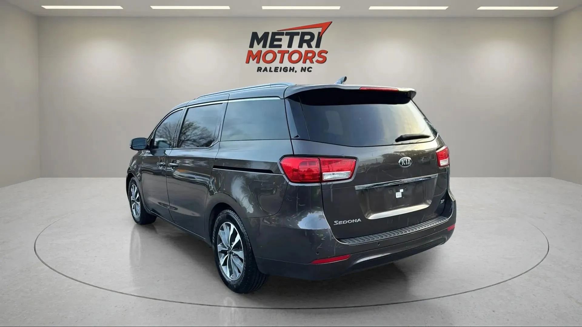 Used 2015 Kia Sedona SX image 7