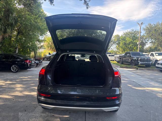 Used 2019 Audi e-tron Premium Plus AWD/4WD image 21